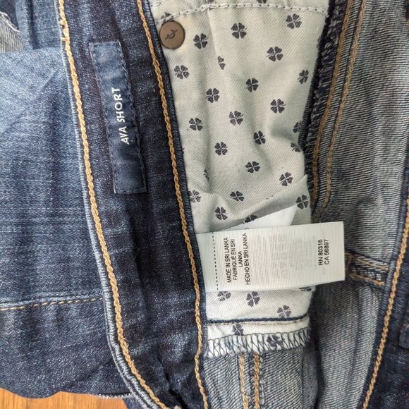 Lucky Brand Mid-Rise Short - Picture 4 of 4